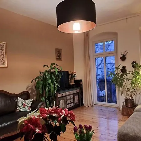 Sonnige Und Ruhige Altbauwohnung In Friedrichshain Apartment Berlin